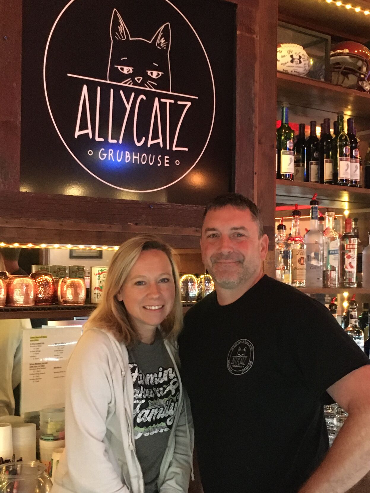AlleyCatz owners Denver IA 8.3.21.JPG
